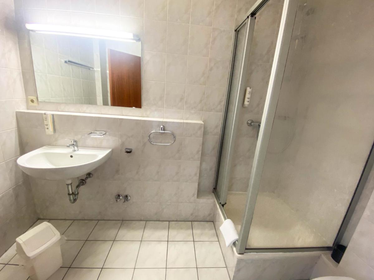 Limok Rooms Hamm Хам Екстериор снимка